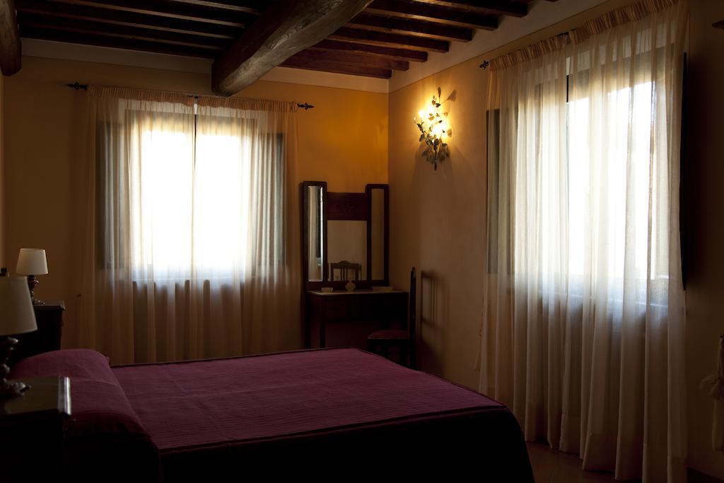 Agriturismo La Colombaia Cerreto Guidi Oda fotoğraf